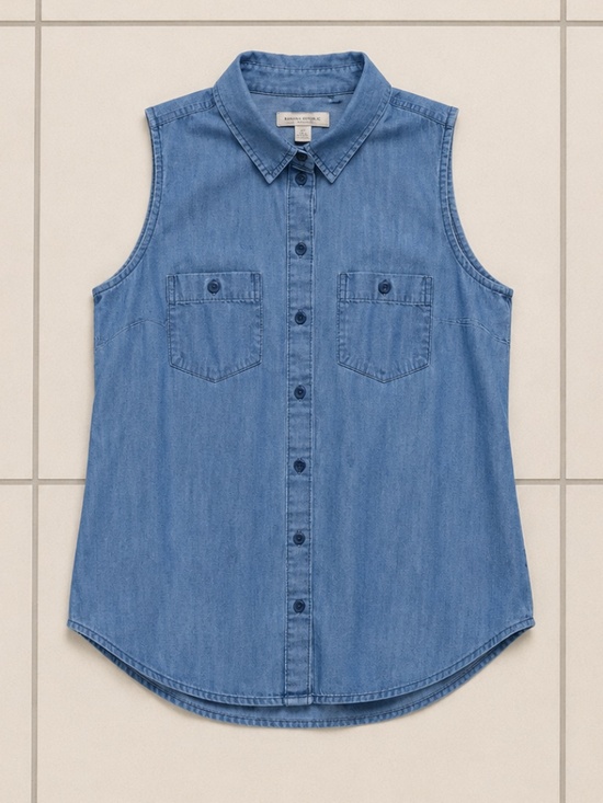 Banana Republic Tops - Banana Republic Blue Chambray Sleeveless Button Front Shirt Women's M